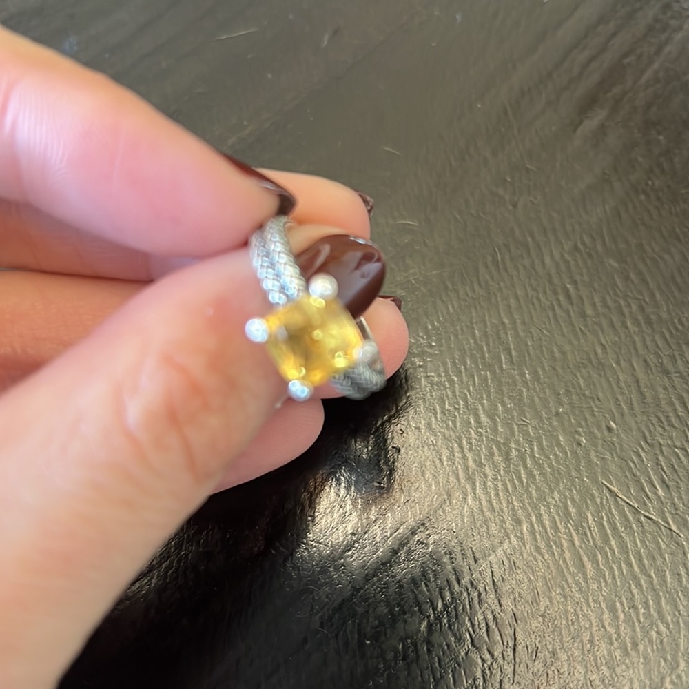 Yellow ring - Picture 2 of 4